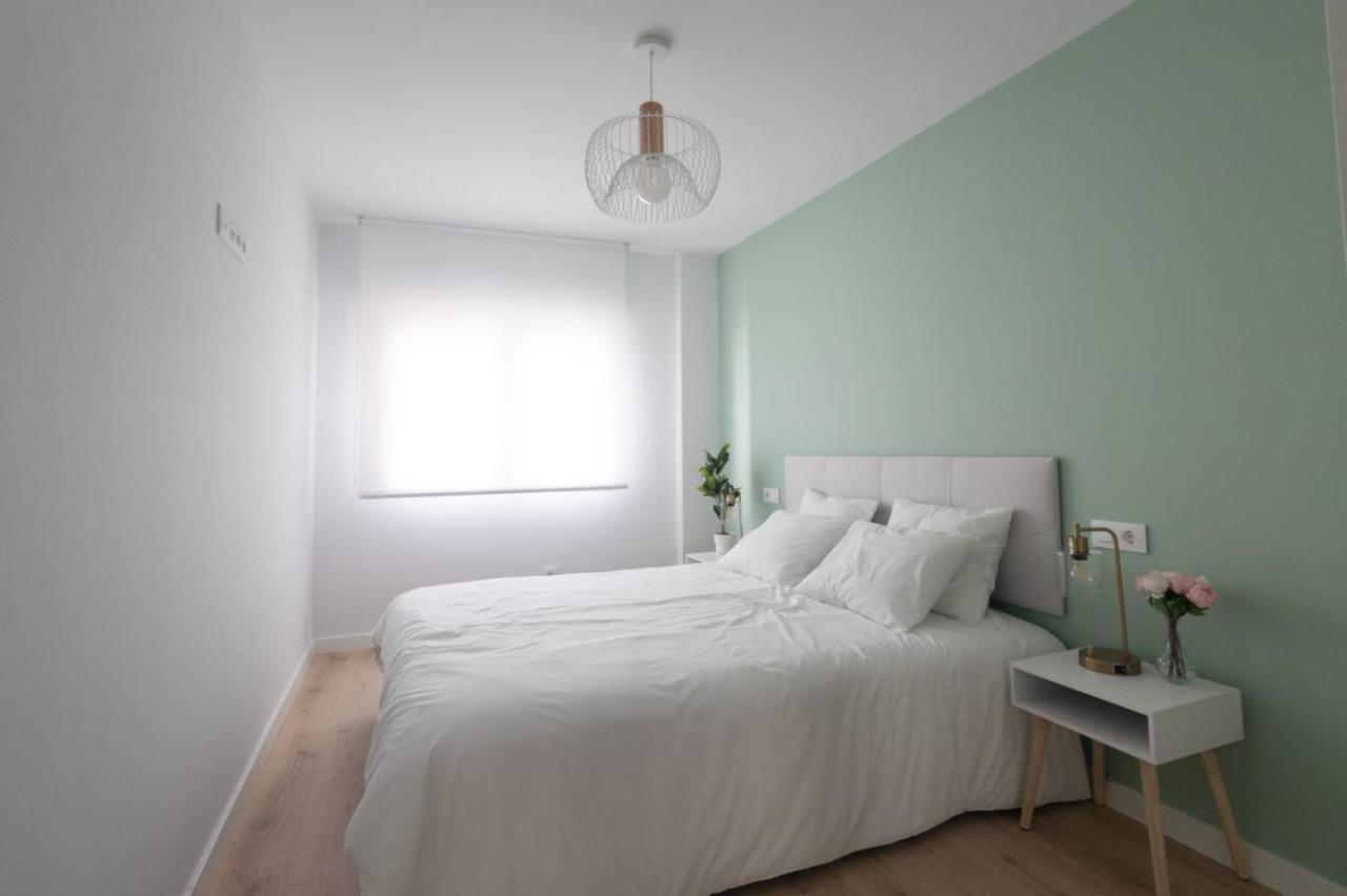 Lujoso Apartamento Entre 2 Playas Con Garaje, Wifi Gijon Exterior photo